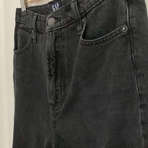 GAP Mom Jean - Picture 4 of 6